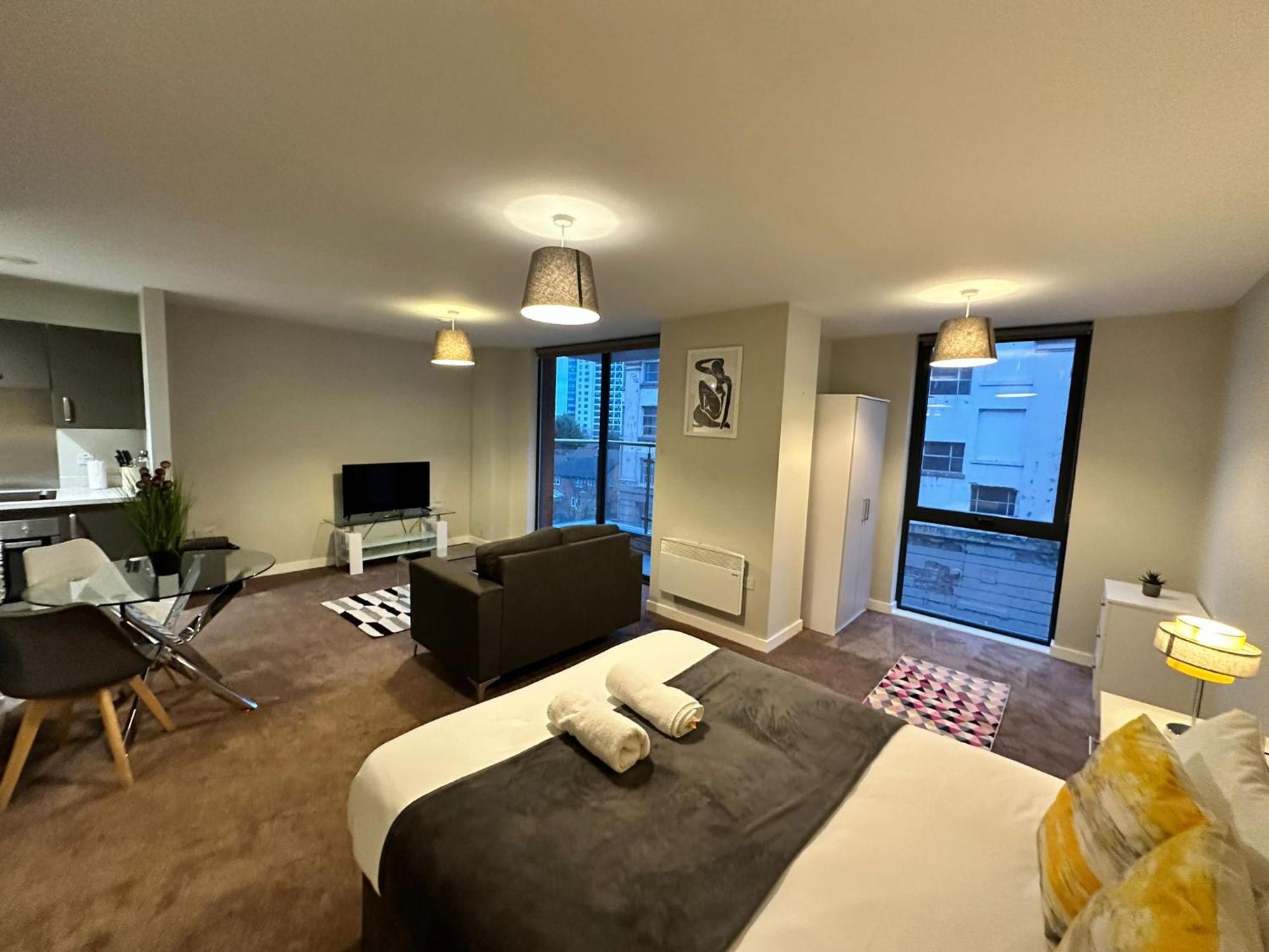Adelphi Wharf Apartments By Beehosting แมนเชสเตอร์ ภายนอก รูปภาพ