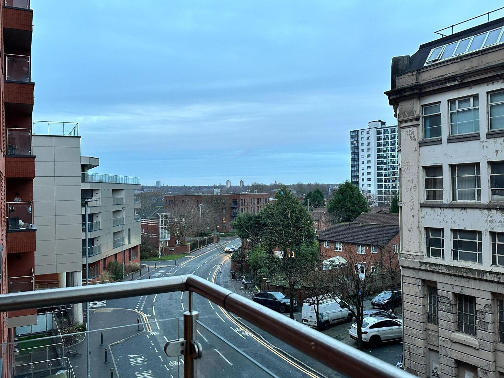 Adelphi Wharf Apartments By Beehosting แมนเชสเตอร์ ภายนอก รูปภาพ
