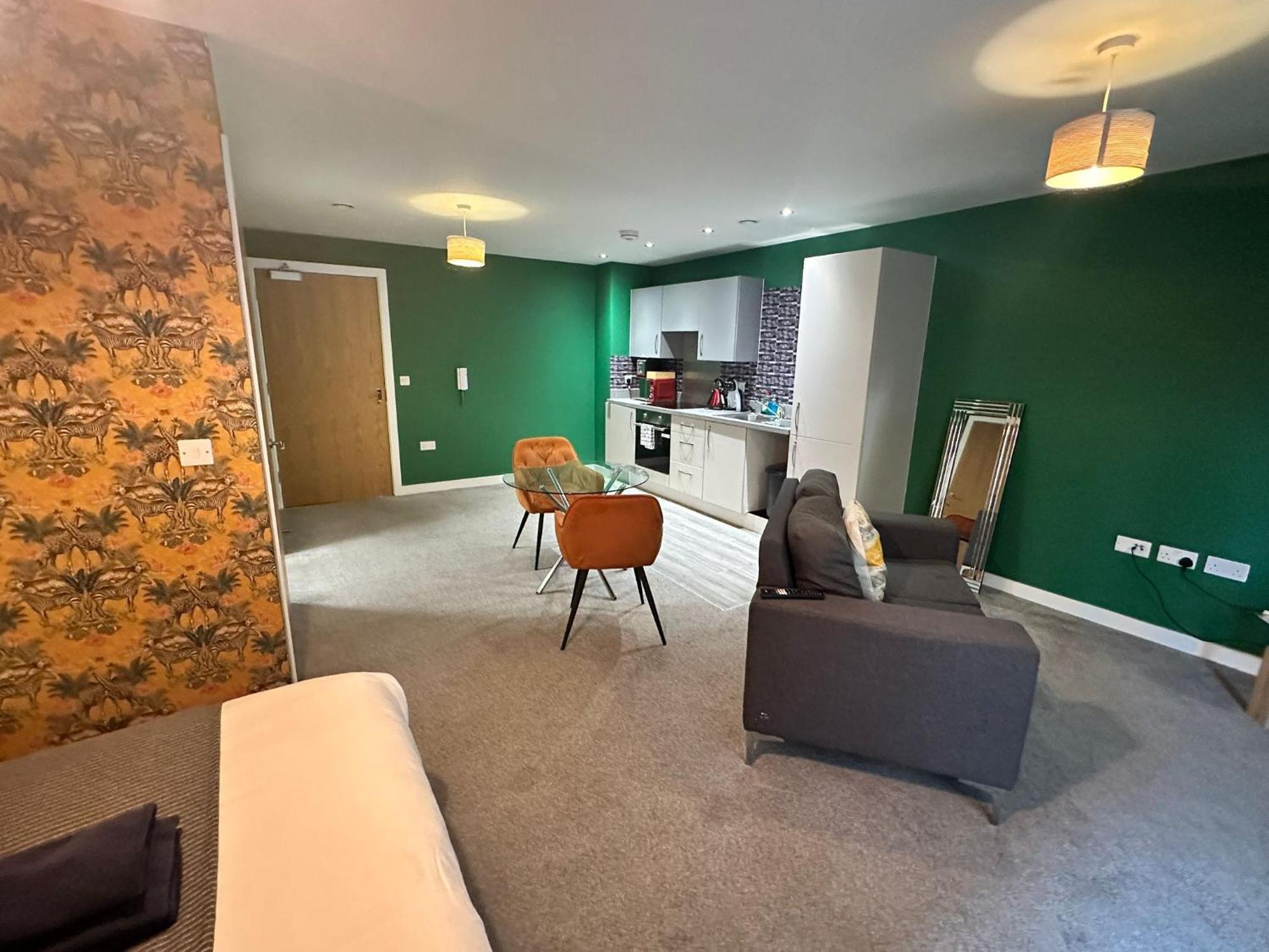 Adelphi Wharf Apartments By Beehosting แมนเชสเตอร์ ภายนอก รูปภาพ